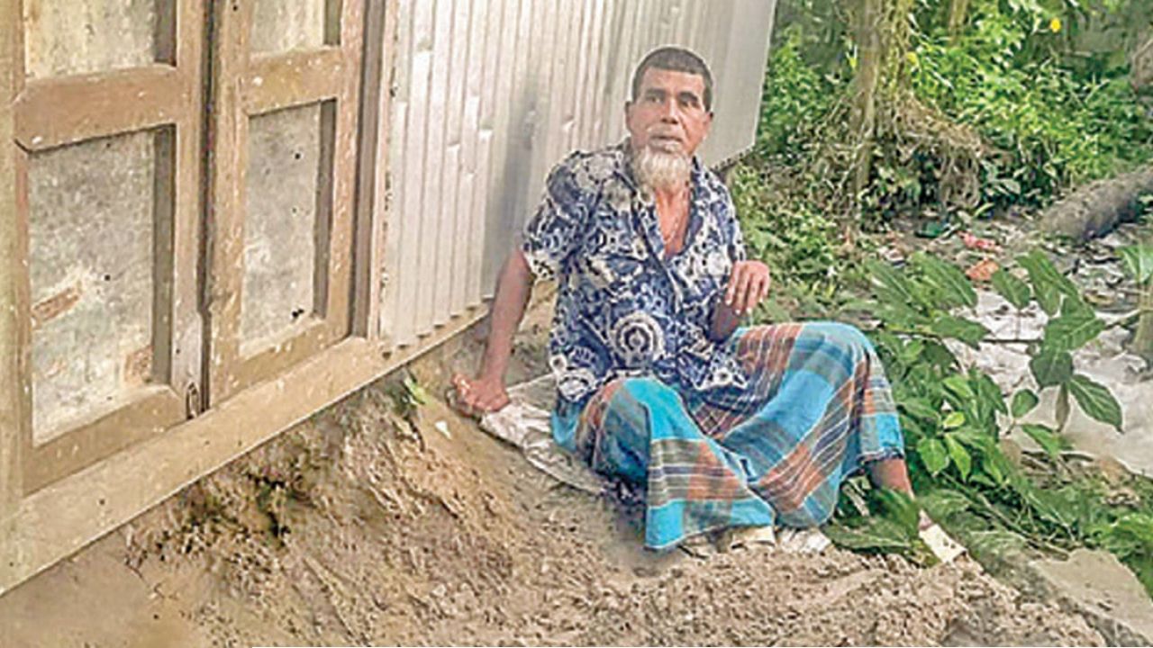 ভিক্ষুকের ঘরে সিঁধ কেটে চুরি