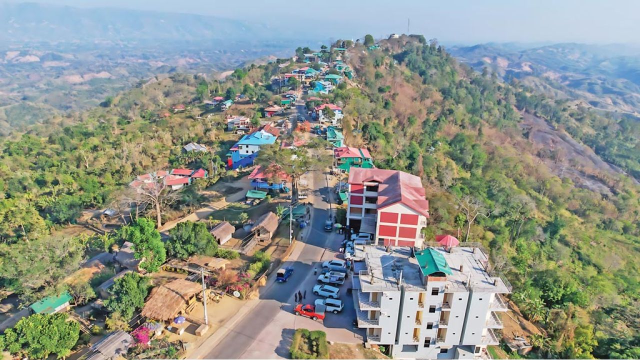 সাজেক অবরোধ: পাঁচ দাবির চারটিতে সমঝোতা, দ্রুত অবরোধ তোলার আশা