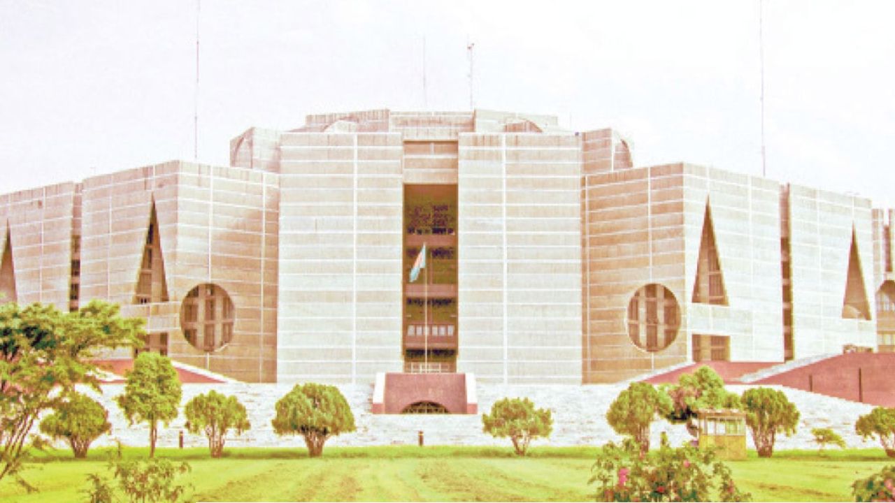 তত্ত্বাবধায়ক সরকার নিয়ে বিতর্ক কেন