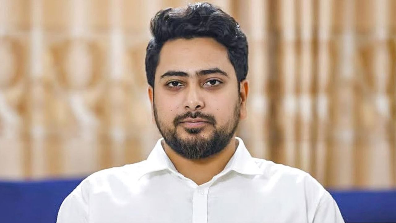 আইজিপির দায়িত্ব থেকে অতি দ্রুত সরে যাওয়া উচিত: নাহিদ ইসলাম