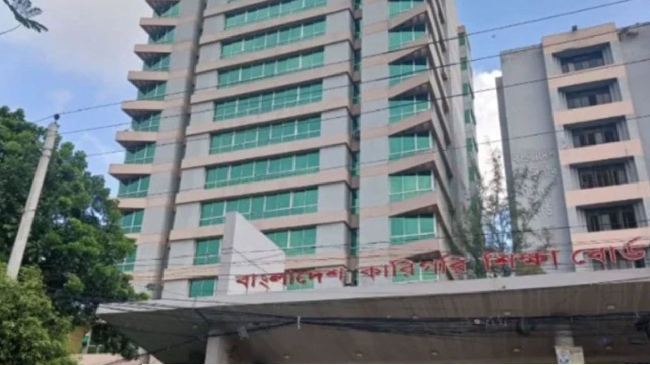 যে কারণে ২৫টি টেকনিক্যাল স্কুল ও কলেজের দ্বিতীয় শিফট স্থগিত করল সরকার
