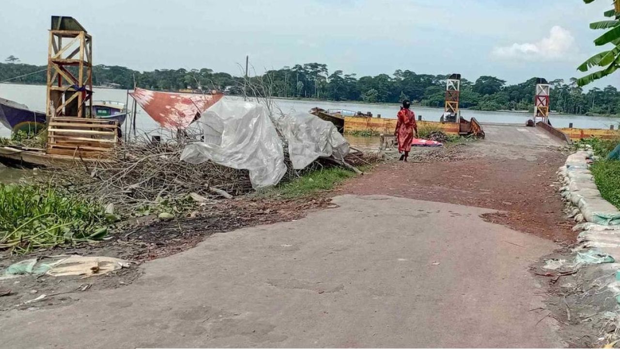 নলছিটি ফেরিঘাটের রাস্তা মেরামত, যাত্রীদের স্বস্তি