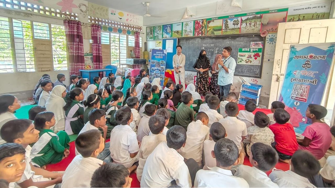 বইয়ের পাতায় স্বপ্ন আর সুস্থতায় দিনযাপন