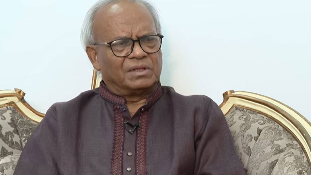 কার্যক্রম নিষিদ্ধ আ.লীগের সঙ্গে জামায়াতের আঁতাতের কথা কেন বলে বিএনপি, জানালেন রিজভী