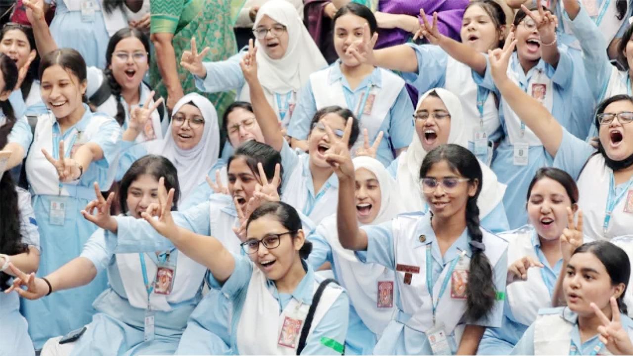 এইচএসসি ও সমমানে জিপিএ-৫ পেয়েছে ৪০ হাজার