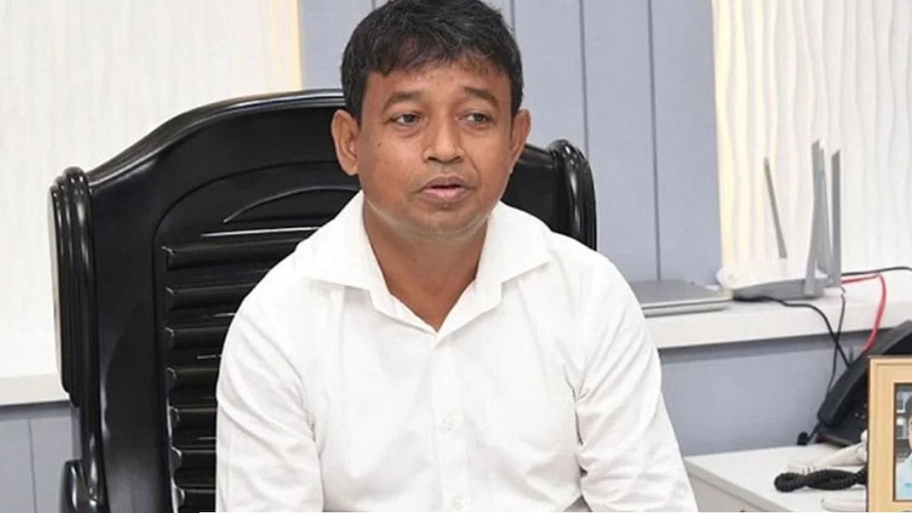 ডিএমপির সাবেক অতিরিক্ত কমিশনার হারুন-অর-রশিদকে বরখাস্ত